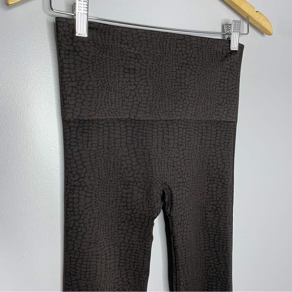 Spanx Leggings Look At Me Now Seamless Brown Black Animal Print Snake Croc - Picture 4 of 8